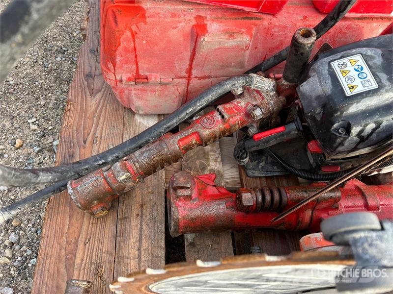 Quantity of Air Hammers and Saws Andere Zubehörteile