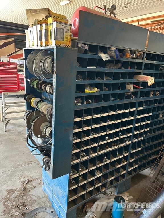 Quantity of Assorted Bolts/Assorted Lights 其他組件