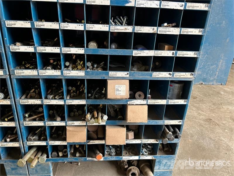 Quantity of Assorted Bolts/Assorted Lights Andere Zubehörteile