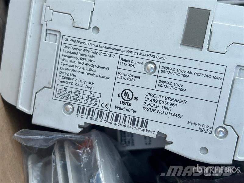 Quantity of Assorted Brand Electrical Breakers Drugi deli