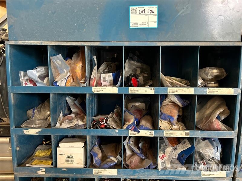  Quantity of Assorted Bolts/Assorted Lights 其他組件