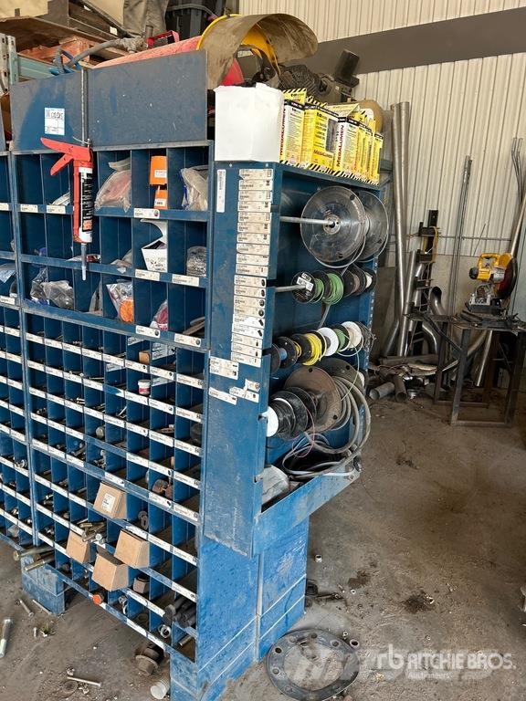 Quantity of Assorted Bolts/Assorted Lights 其他組件