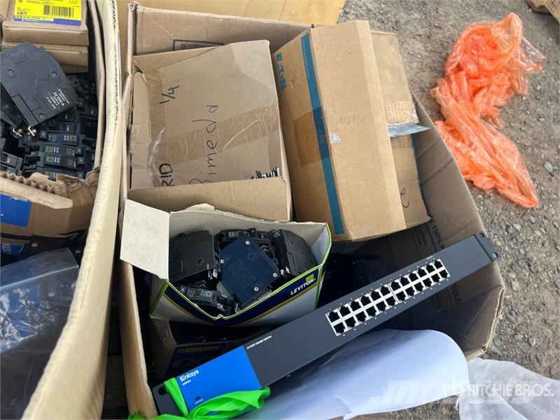 Quantity of Assorted Brand Electrical Breakers Drugi deli