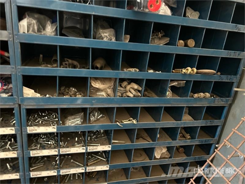  Quantity of Assorted Bolts/Assorted Lights 其他組件