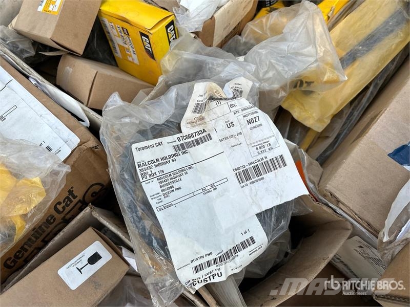 Quantity of Assorted CAT Parts Drugi deli