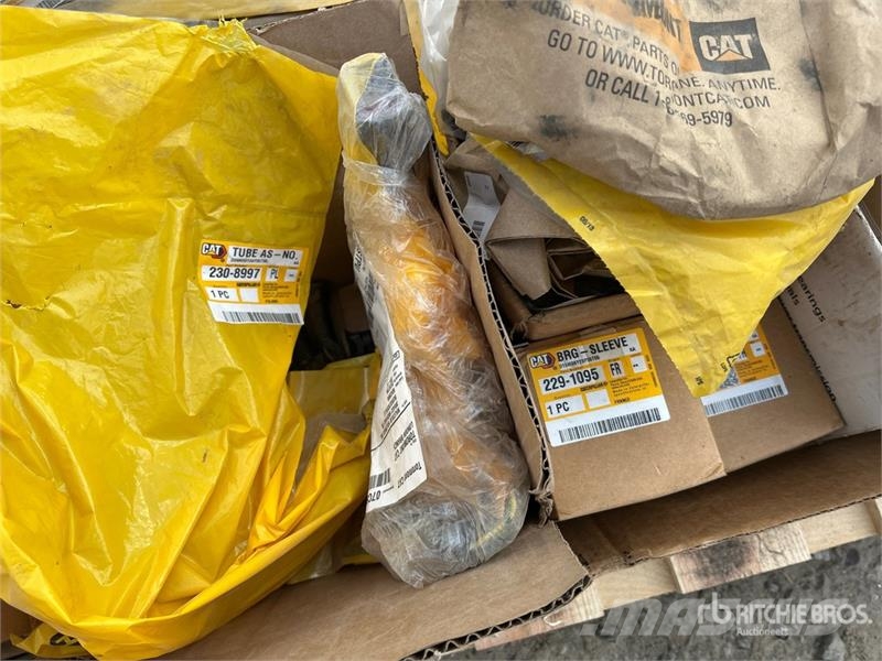 Quantity of Assorted CAT Parts Drugi deli