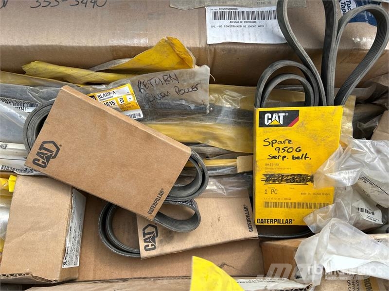 Quantity of Assorted CAT Parts Drugi deli