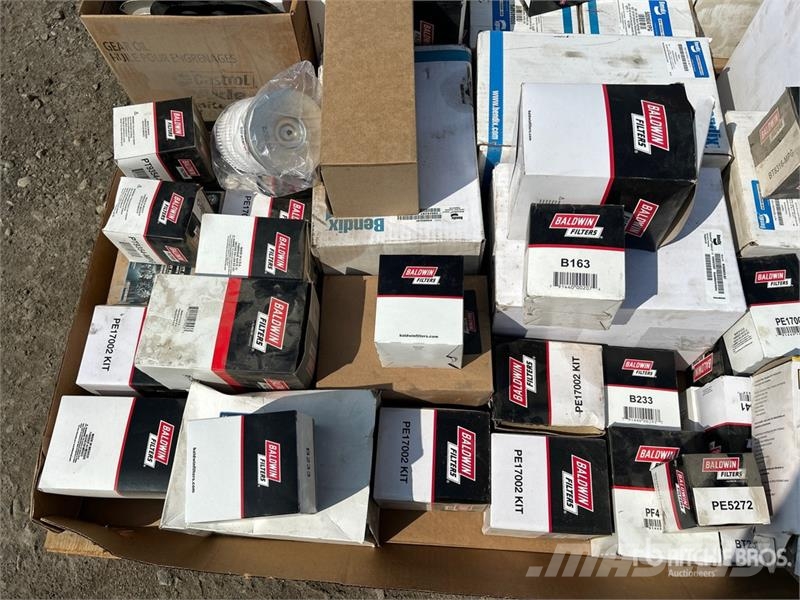 Quantity of Assorted Cabin/Air/Oil Filters Drugi deli