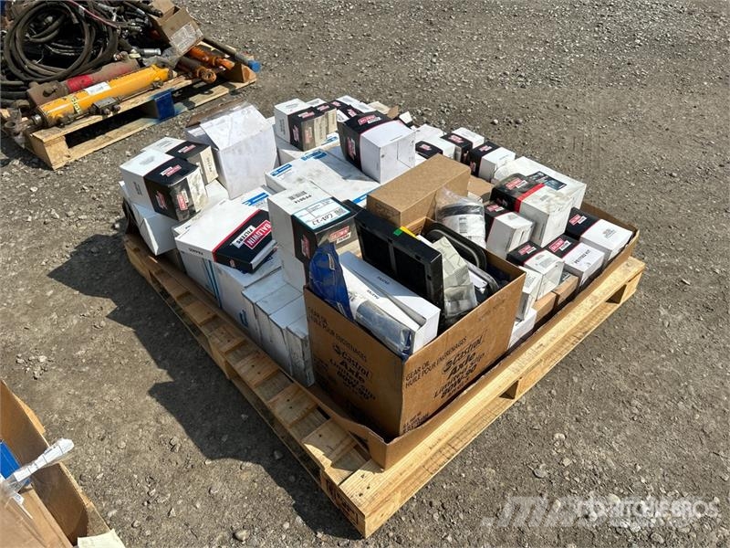 Quantity of Assorted Cabin/Air/Oil Filters Drugi deli