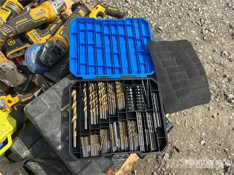  Quantity of Assorted Dewalt Power Tools Drugi deli