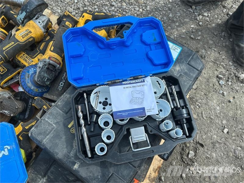  Quantity of Assorted Dewalt Power Tools Drugi deli