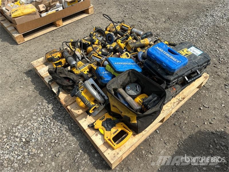  Quantity of Assorted Dewalt Power Tools Drugi deli