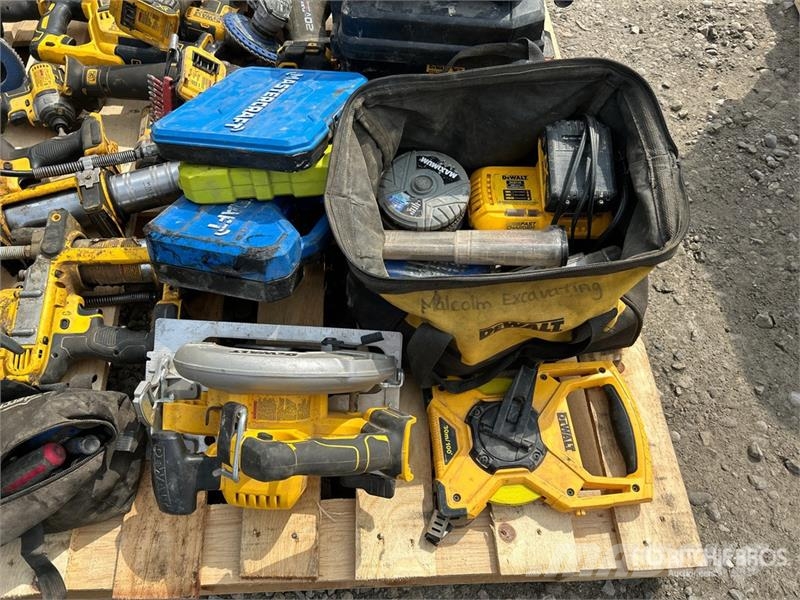  Quantity of Assorted Dewalt Power Tools Drugi deli