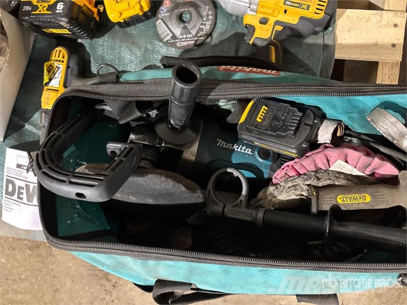 Quantity of Assorted Hand Tools Drugi deli
