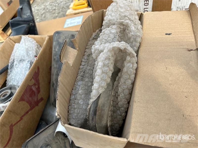 Quantity of Assorted Headlights, Mirror Brackets/M Drugi deli