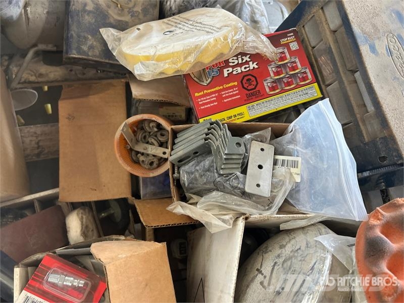 Quantity of Assorted Nuts, Bolts, Tyre Repair Kits Inne akcesoria