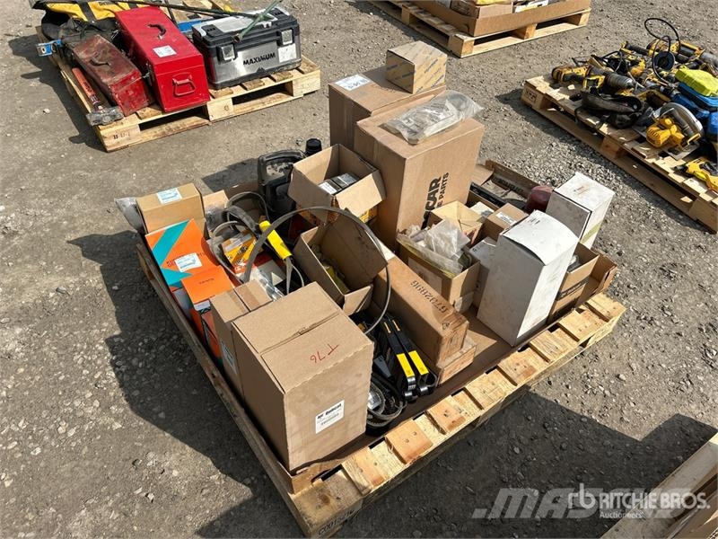  Quantity of Assorted Parts Drugi deli