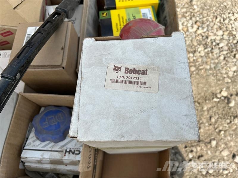  Quantity of Assorted Parts Drugi deli