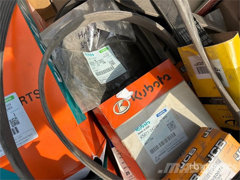  Quantity of Assorted Parts Drugi deli