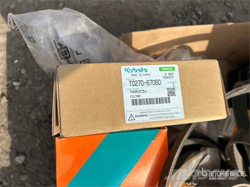  Quantity of Assorted Parts Drugi deli