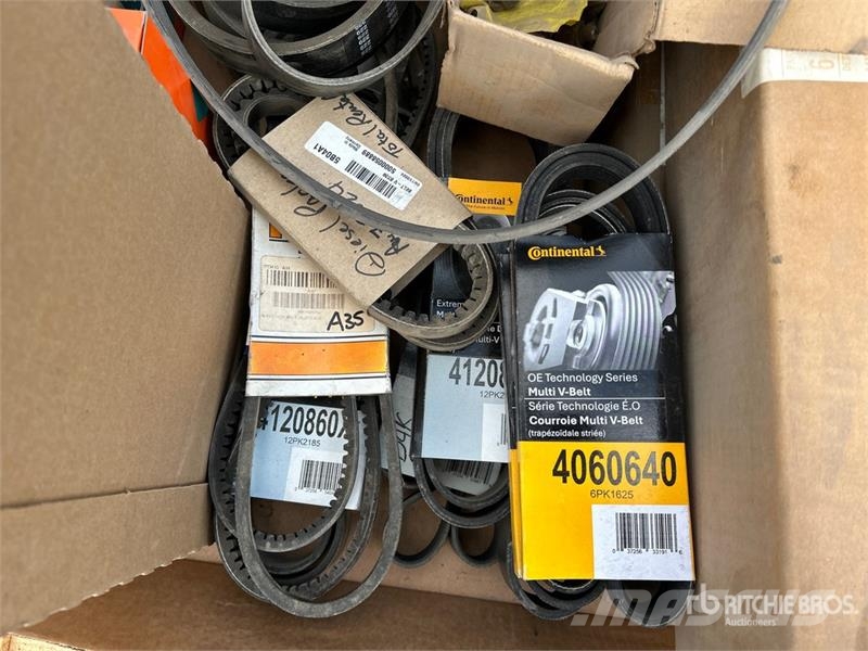  Quantity of Assorted Parts Drugi deli