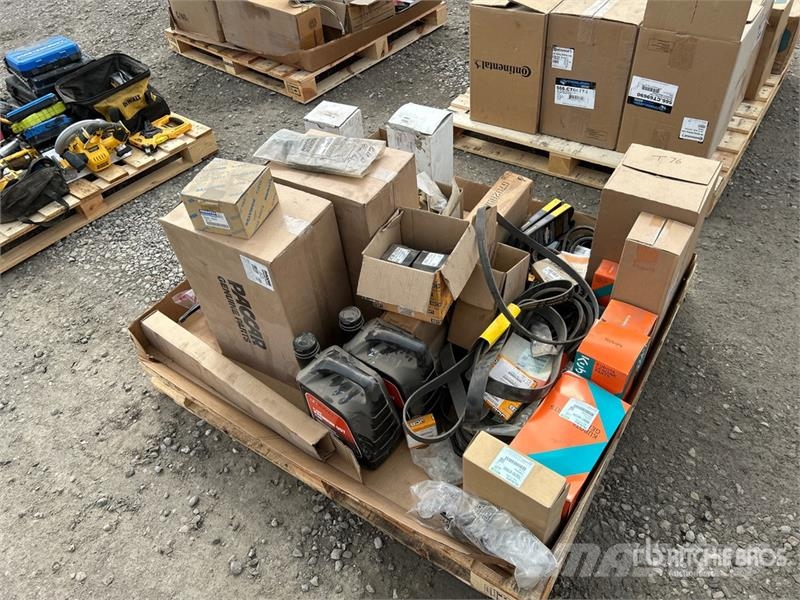  Quantity of Assorted Parts Drugi deli