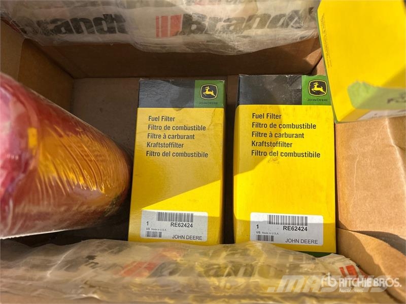 Quantity of Assorted Parts Drugi deli