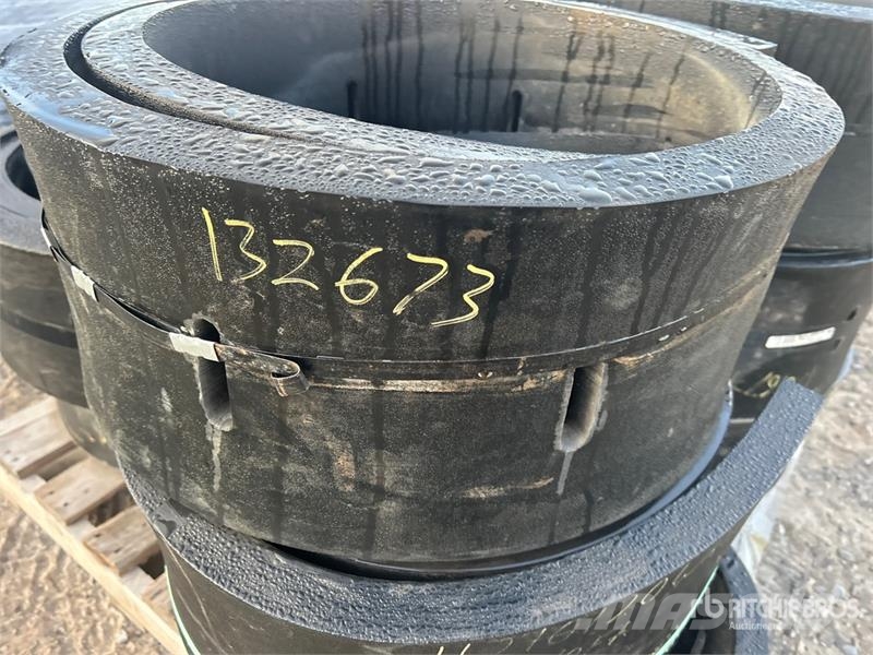 Quantity of Assorted Rubber Otros componentes