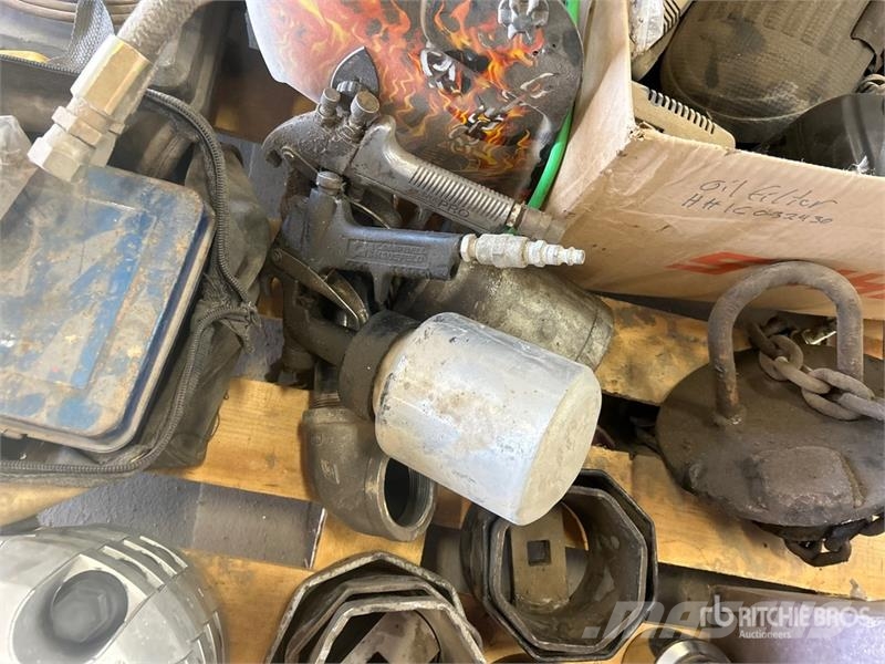 Quantity of Assorted Sockets, Drill Bits, Power To Inne akcesoria