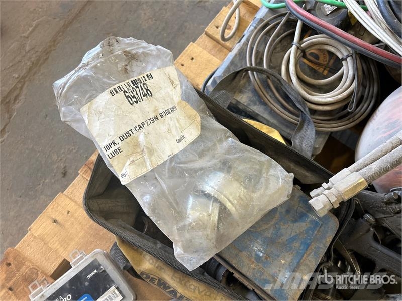 Quantity of Assorted Sockets, Drill Bits, Power To Inne akcesoria