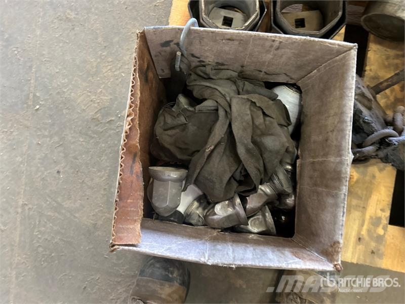 Quantity of Assorted Sockets, Drill Bits, Power To Inne akcesoria