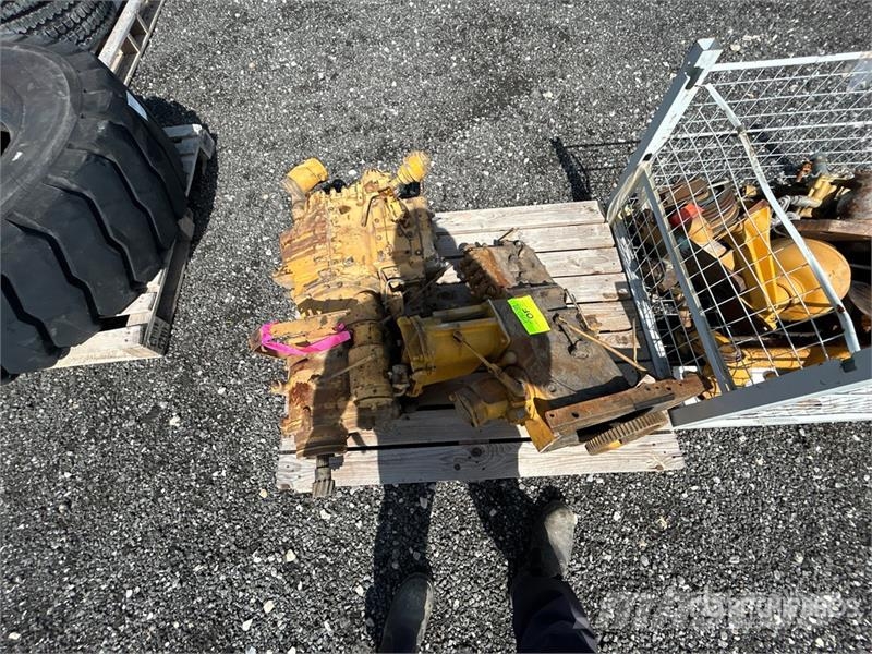 Quantity of Assorted Truck Engine Parts Transportes - Outros