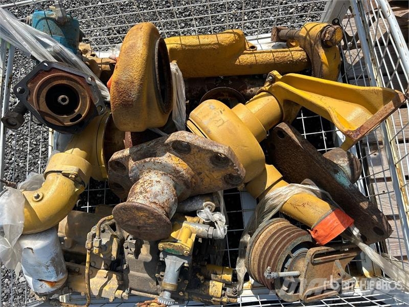 Quantity of Assorted Truck Engine Parts Transportes - Outros