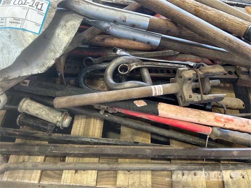 Quantity of Assorted Tools, Sledgehammers, Shovels Inne akcesoria