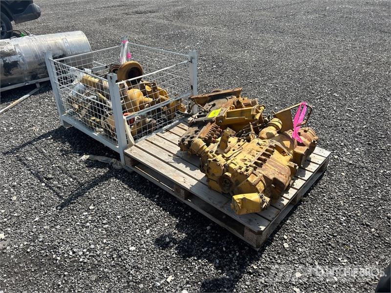 Quantity of Assorted Truck Engine Parts Transportes - Outros