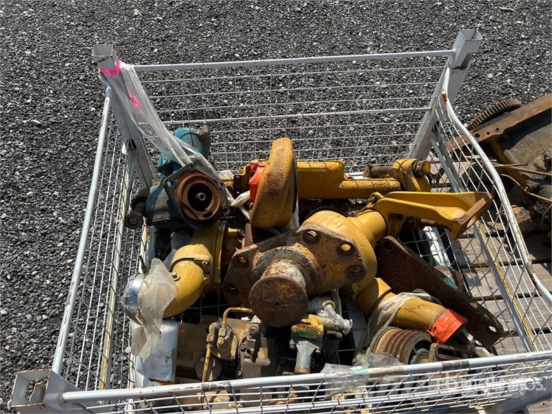 Quantity of Assorted Truck Engine Parts Transportes - Outros