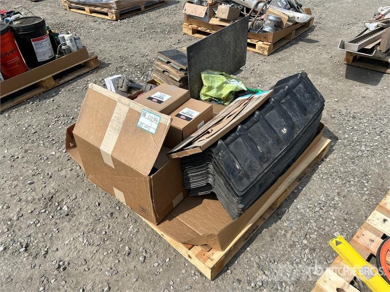 Quantity of Assorted Truck Parts/Accessories Transportes - Outros