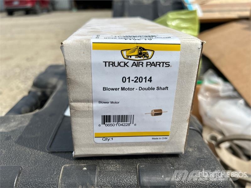 Quantity of Assorted Truck Parts/Accessories Transportes - Outros