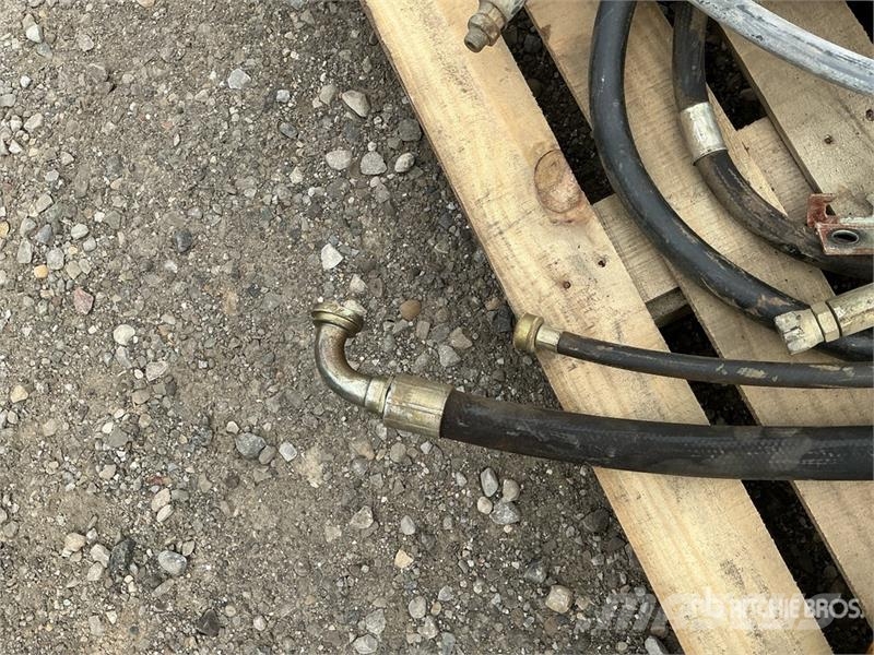 Quantity of Auxiliary Hydraulic Lines Drugi deli