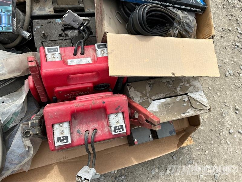 Quantity of Batteries/ Battery Boosters Drugi deli
