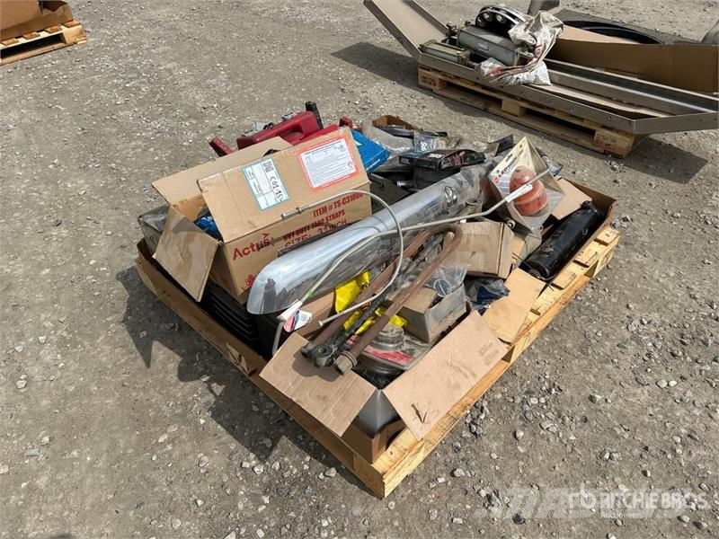 Quantity of Batteries/ Battery Boosters Drugi deli