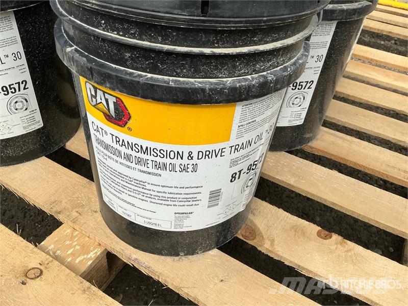 Quantity of Cat Transmission and Drivetrain Oil Inne akcesoria