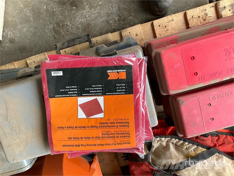 Quantity of Chainsaws, Of Emergency Warning Trian Drugi deli