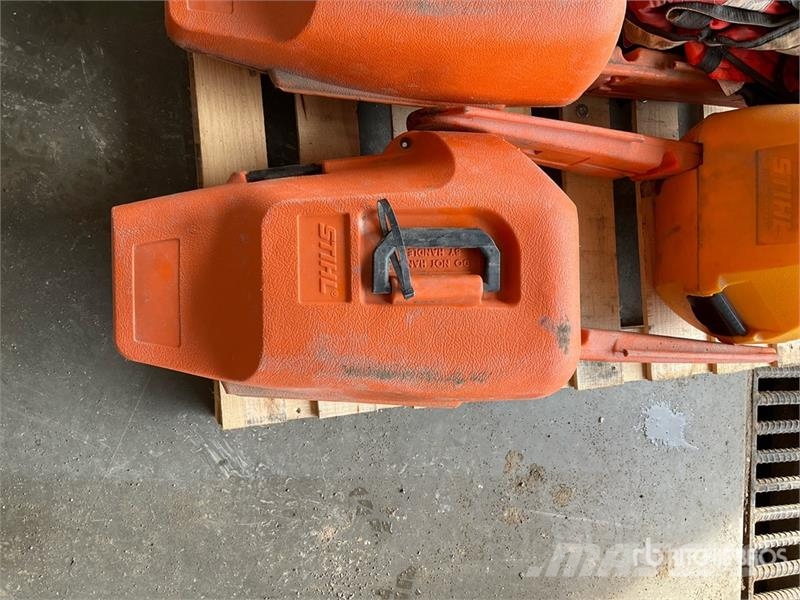 Quantity of Chainsaws, Of Emergency Warning Trian Drugi deli