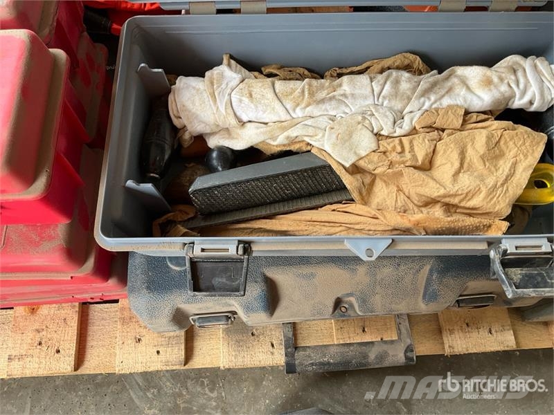 Quantity of Chainsaws, Of Emergency Warning Trian Drugi deli