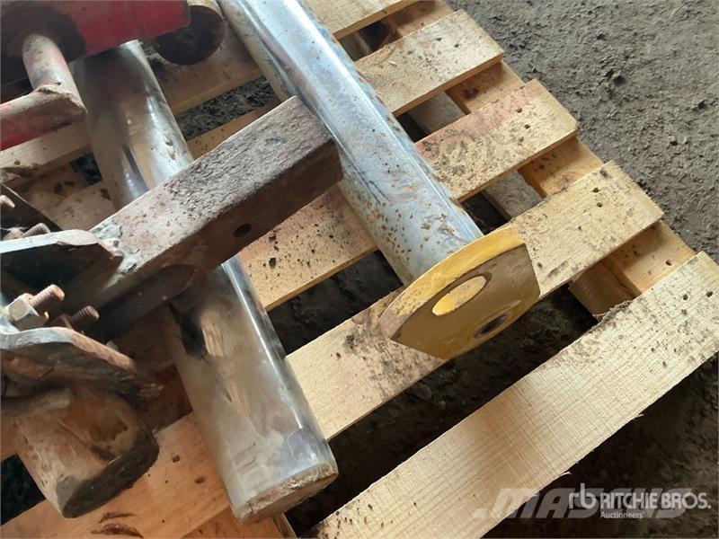 Quantity of Cylinder Metal Bars Other components