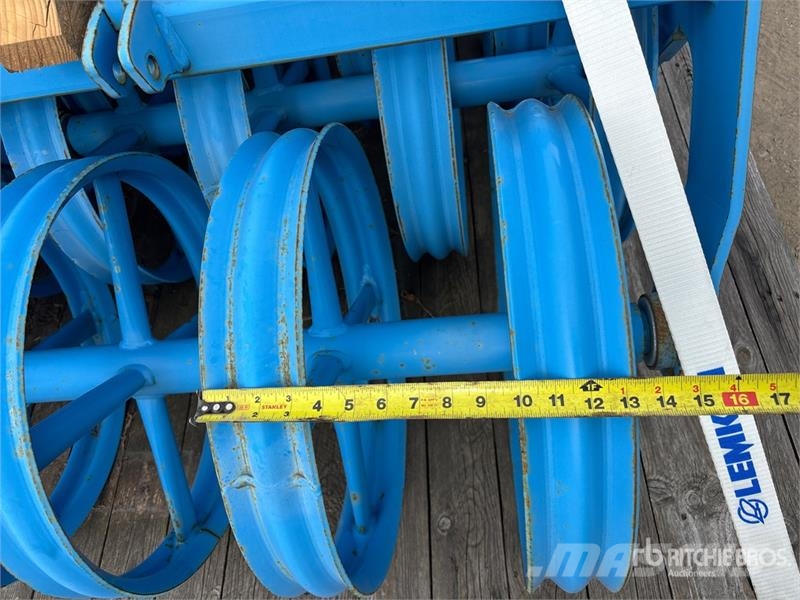 Quantity of Double Profile Ring 76 in Land Roller Rullmasinad