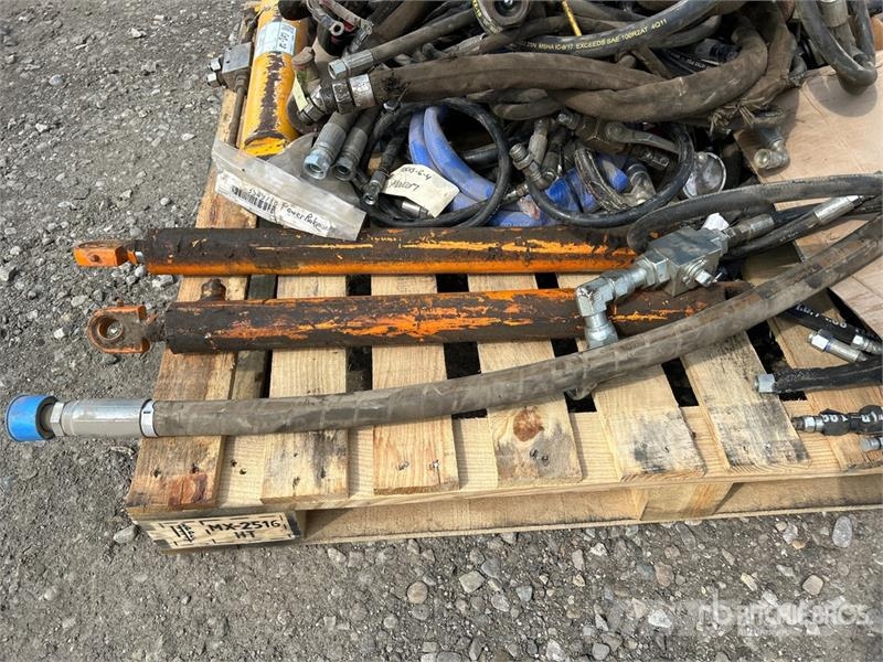 Quantity of Hydraulic Hoses, Cylinders, Fittings Drugi deli
