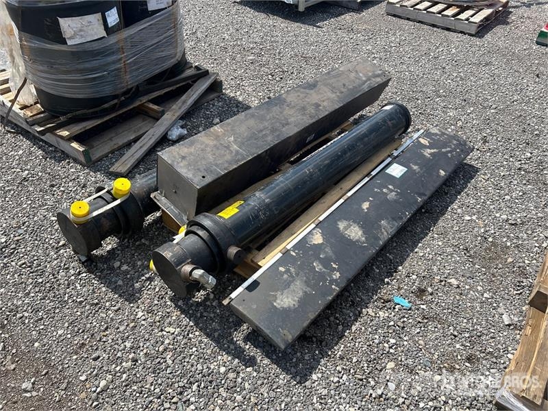 Quantity of Hydraulic Cylinders Ostale kargo komponente
