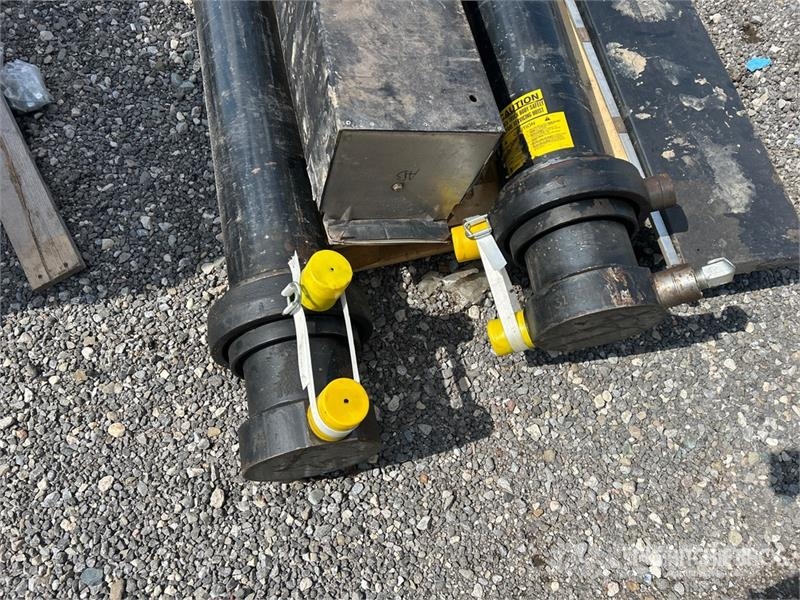 Quantity of Hydraulic Cylinders Ostale kargo komponente